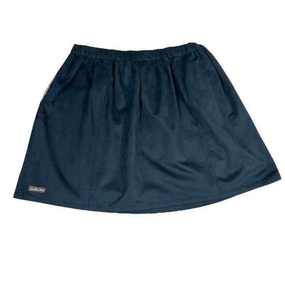 Matilda Jane Aspen Skater Skirt Size: Medium Black Pockets item no. AB16124 - Picture 4 of 7